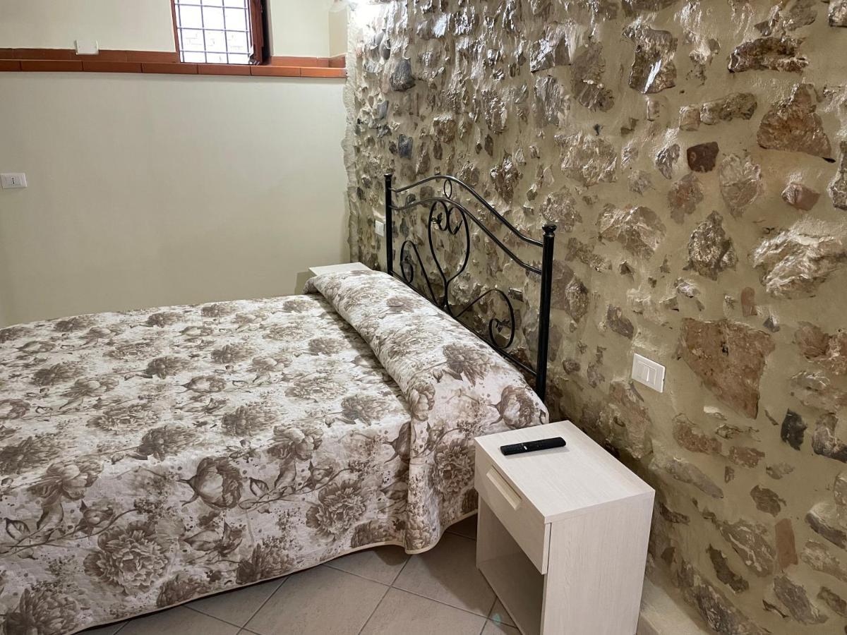 La Stanza Del Principe Bed & Breakfast Fondi Eksteriør bilde